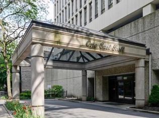 1 E Scott St APT 1911, Chicago, IL 60610