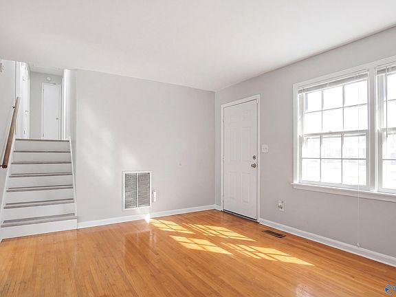 4th image of 4045 Knollbrook Dr NW