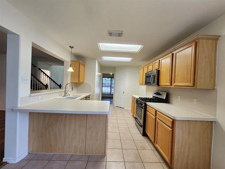 24422 Travis House Ln — Photo 7