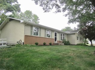 372 Green Hill Dr, Tallmadge, OH