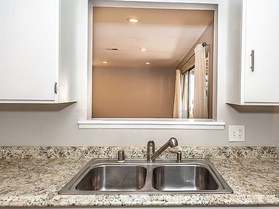 4th image of 7910 Cyclamen Way
