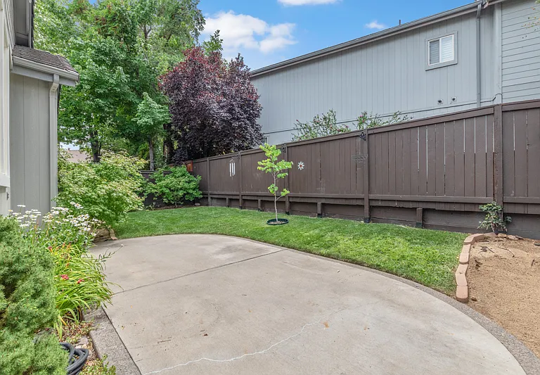 785 Caughlin Xing — Photo 13