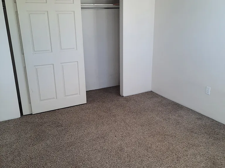 Apartments for Rent — Photo 7