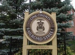 120 Railroad St #33, Brampton, ON L6X 5A1