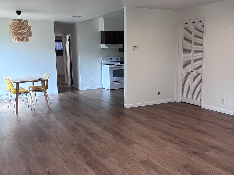 1st image of 102 Rothesay Ave #1