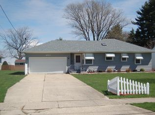 403 N Hannah Ave, Mount Morris, IL 61054
