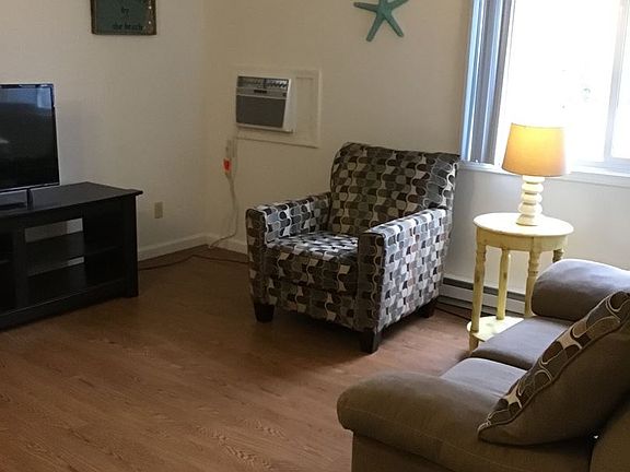 3rd image of 4812 Lake St APT B5