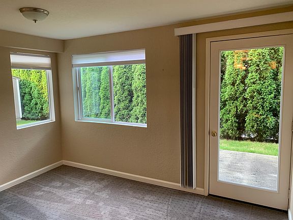5th image of 319 E Park St APT 3