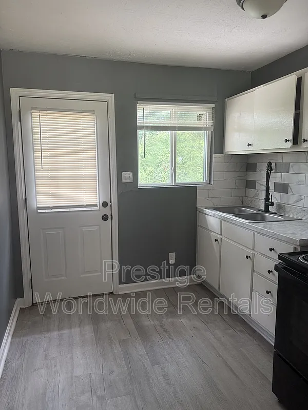 2 bed, 1.0 bath, 757 sqft, $1,075 — Photo 4
