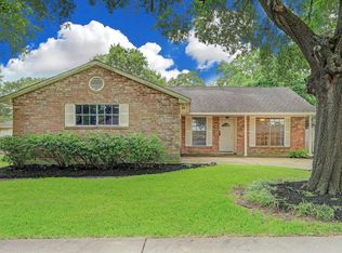 15918 Diana Ln, Houston, TX 77062