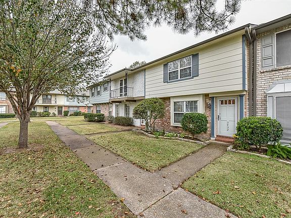 2nd image of 3932 Laura Leigh Ln