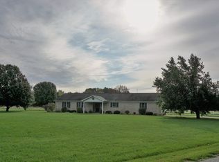 9656 Camp Drake Rd, Fairmount, IL 61841