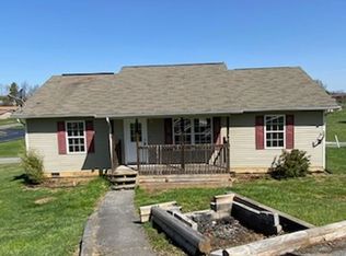 344 Maple Leaf Dr, Newport, TN 37821