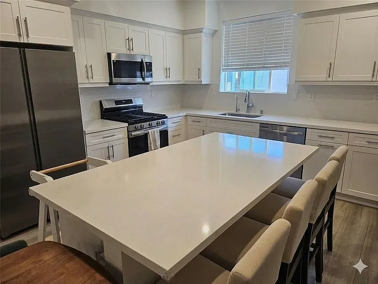 11737 Florence Ave #6 — Photo 8