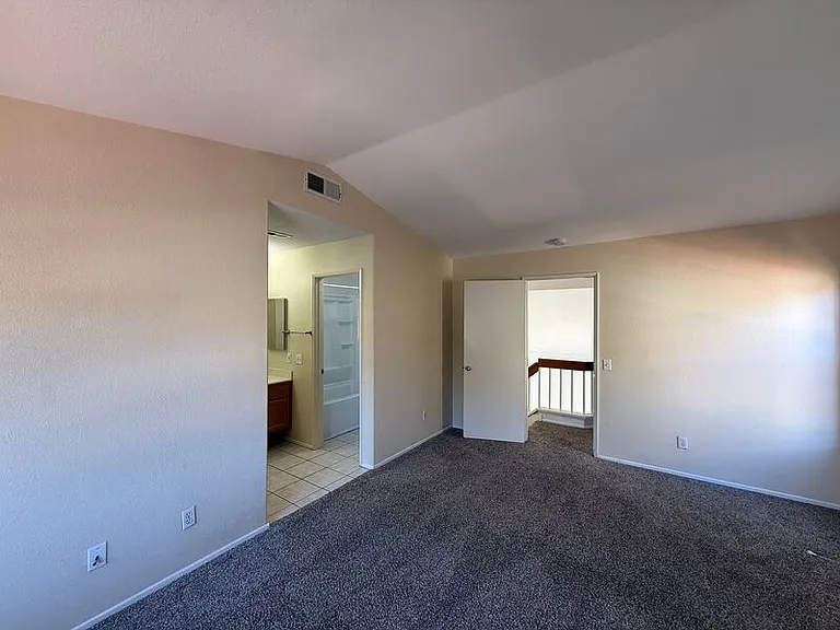10880 Creekbridge Pl — Photo 10