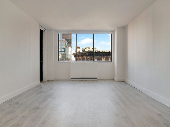 5th image of 300 Mercer St APT 30N