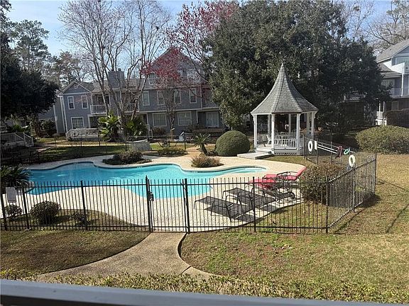 3rd image of 621 Colbert St #1