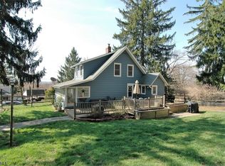 122 Cregar Rd, High Bridge, NJ 08829