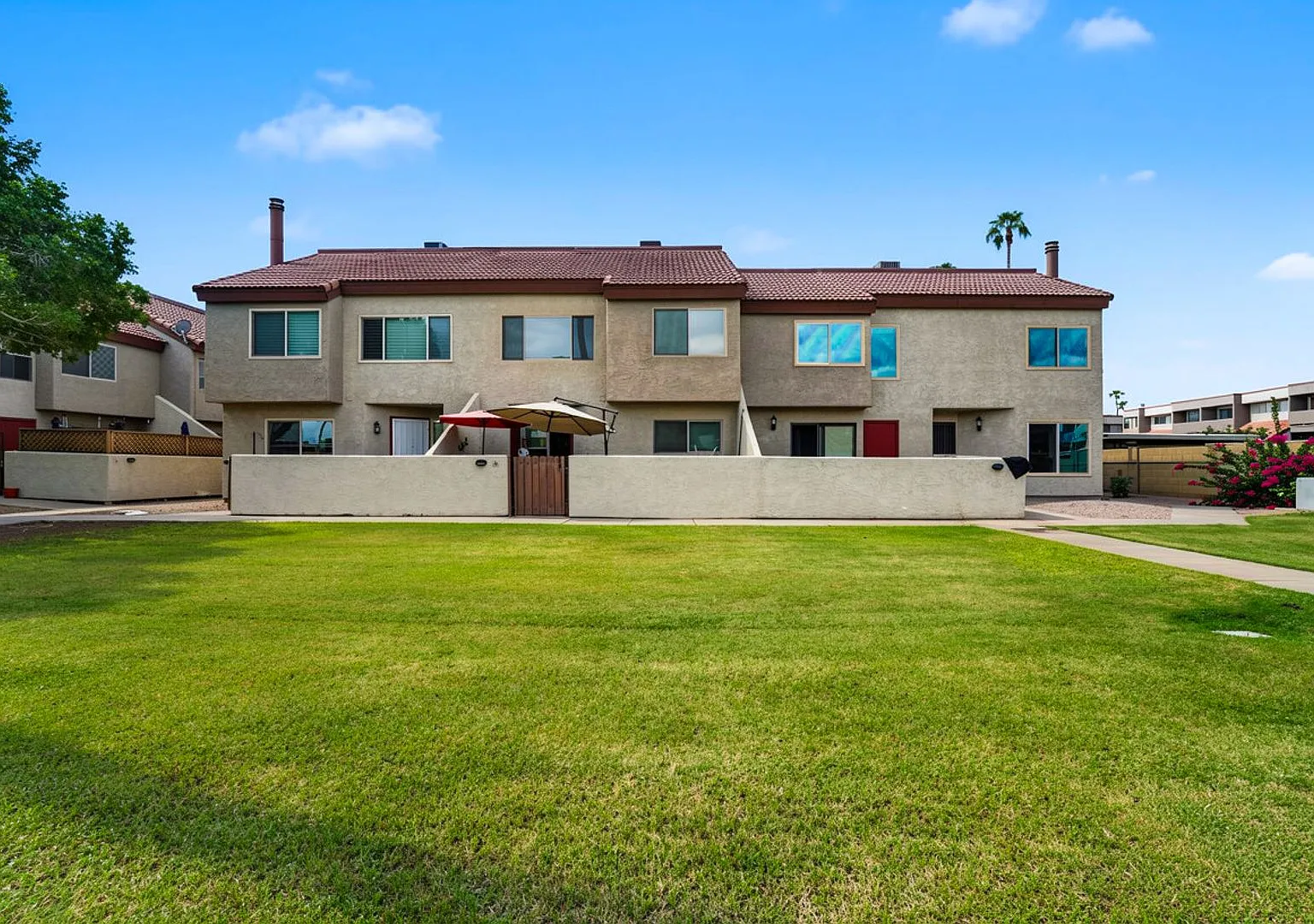 Spacious Mesa Townhome with Updated Kitchen & Utilities Included! — Photo 3