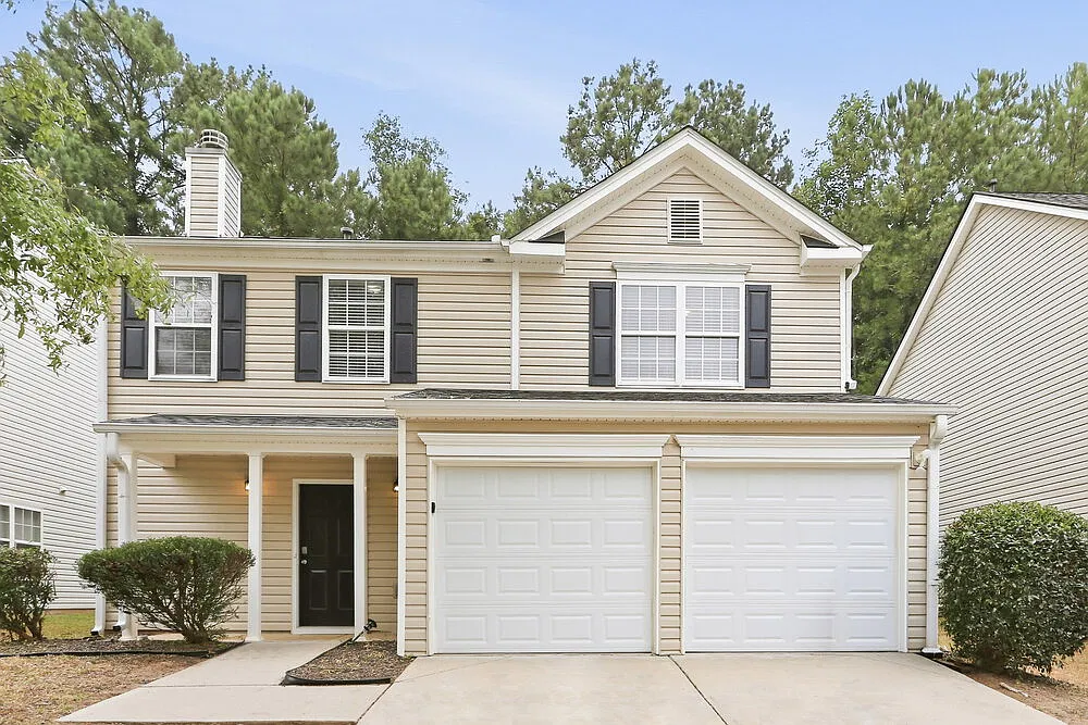 3 bed, 2.5 bath, 1554 sqft, $2,015 — Photo 1