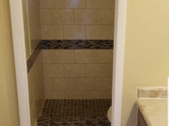 3rd image of 175 E Cedarwood Cir