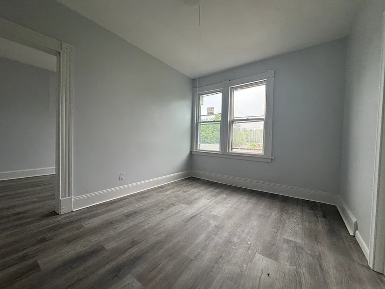 75 Pinehurst Ave #W2 — Photo 11