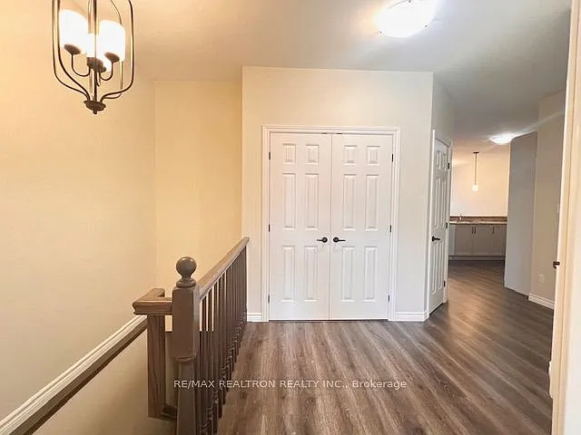 54 Ledgerock Ct — Photo 6