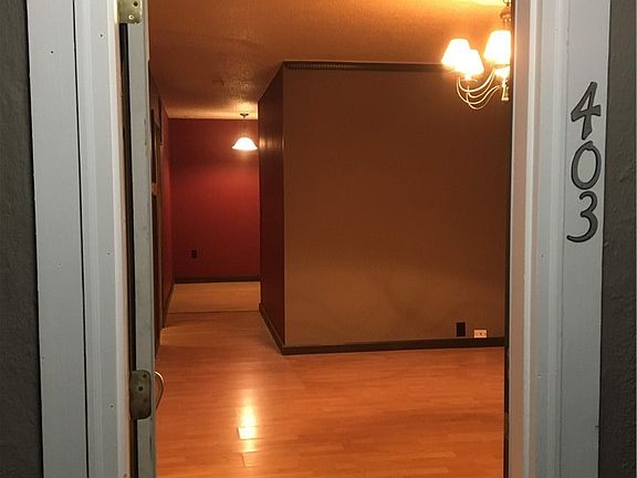 2nd image of 403 E Illinois St