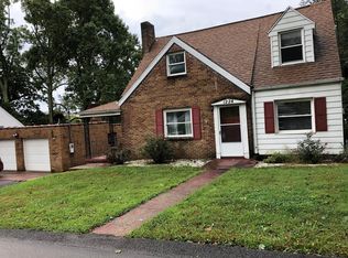 1224 College Park, Fairmont, WV