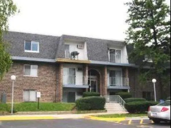 876 Crimson Ct #1102, Prospect Heights, IL 60070