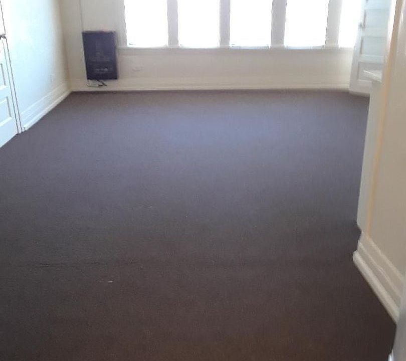 2nd image of 963 S Hoover St APT 6