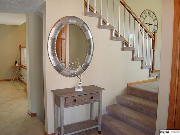 3rd image of 21285 Edgevale Cir