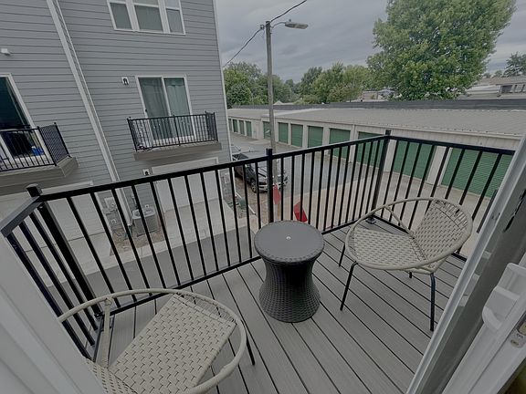 4th image of 4916 Old Pineville Rd #1