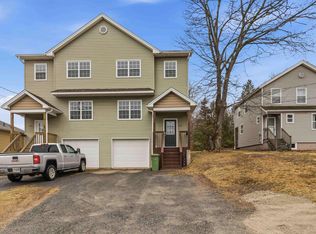 928 Sackville Dr, Middle Sackville, NS B4E 1S4