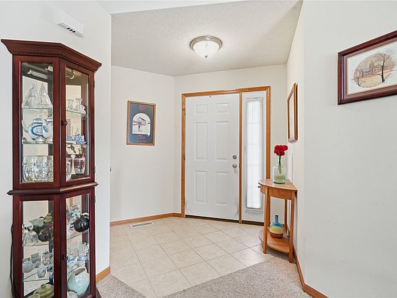 3rd image of 3642 Stoneview Cir SW