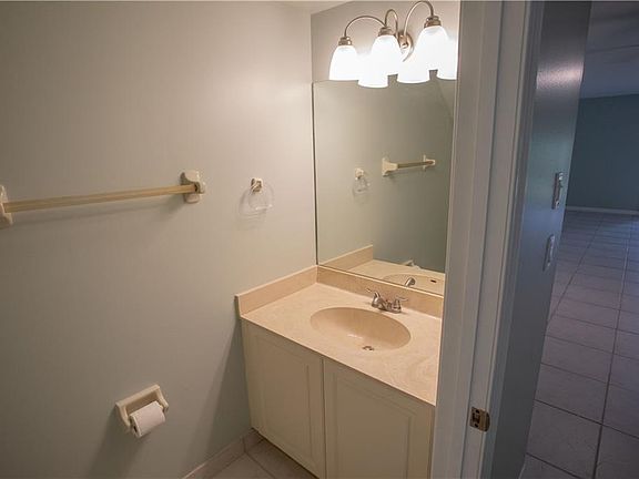 4th image of 3324 NE Holly Creek Dr