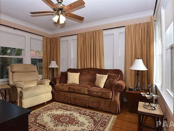 5th image of 3010 N Knoxville Ave
