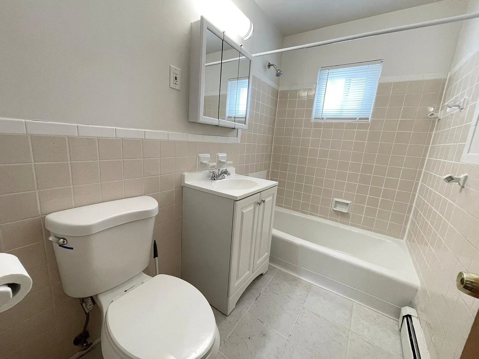 1 bed, 700 sqft, $1,455 — Photo 2