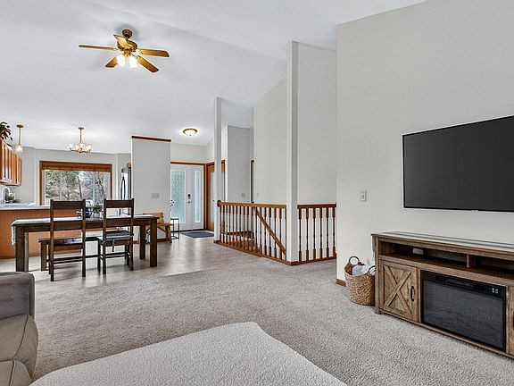 3rd image of 305 Arbor Hills Cir