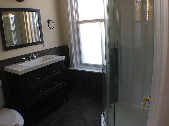 4th image of 2126 N Sheffield Ave #4