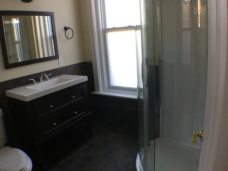 2126 N Sheffield Ave #4 — Photo 4