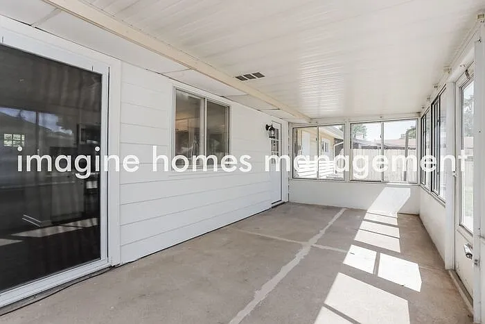 9035 Cambridge Dr — Photo 11