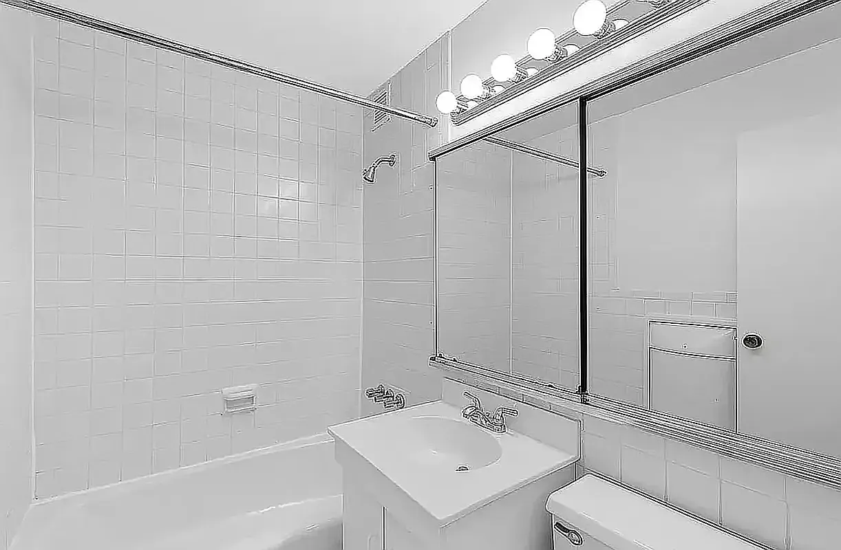 154 West 70th Street — Photo 3