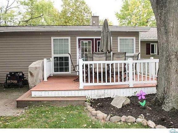 3rd image of 415 Oxford Dr