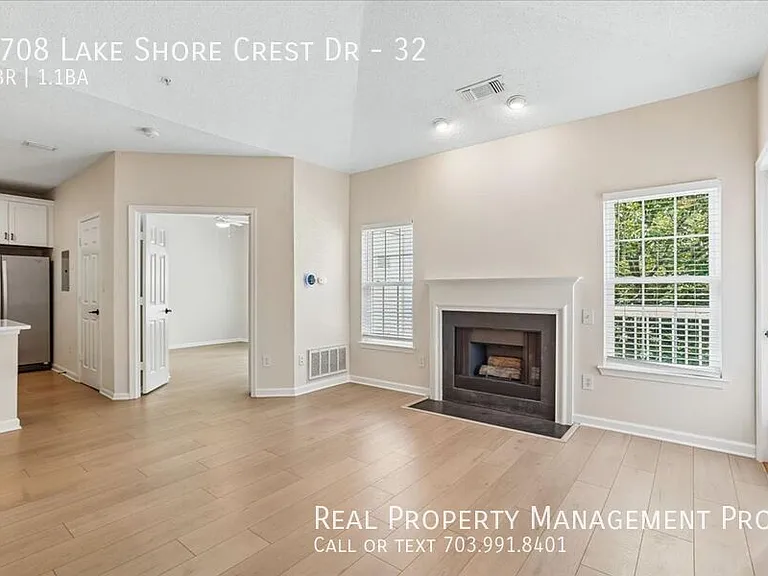 1708 Lake Shore Crest Dr #32 — Photo 3