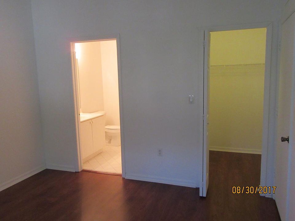 1st image of 2931 SE 13th Ave Unit 201