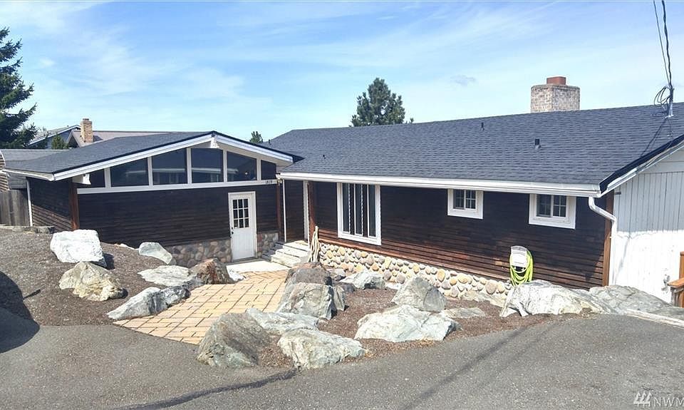 1st image of 1819 S East Camano Dr