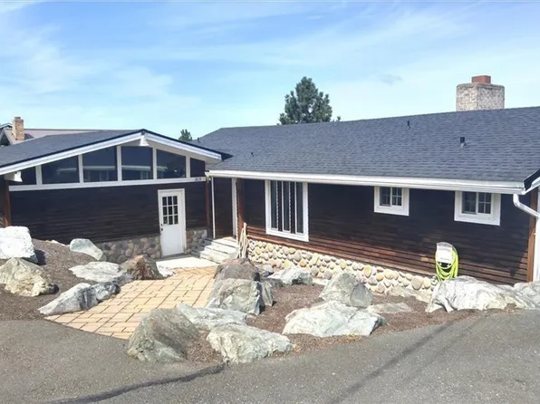 1819 S East Camano Dr, Camano Island, WA 98282