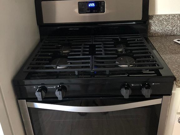 5th image of 5346 Loma Linda Ave APT 102