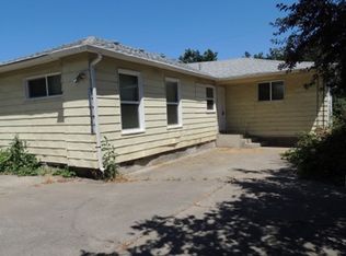 1208 1/2 Withington St, Medford, OR 97501